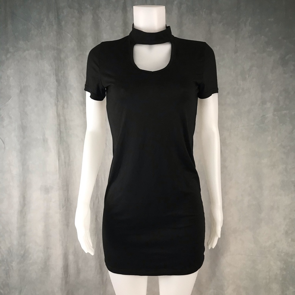 Little Black Dress mini with Key Hole ✨